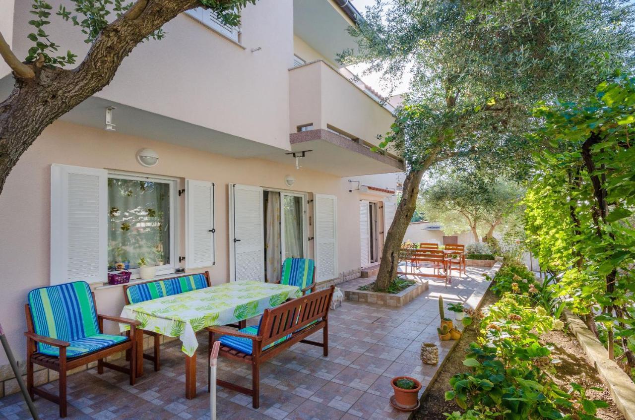 Apartments Blazenka Banjol Kültér fotó